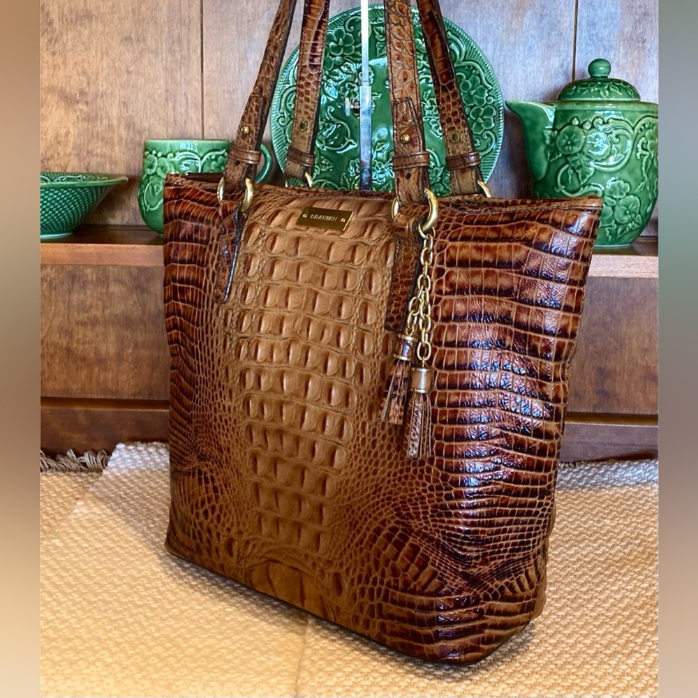 🌳🌞EUC Large Brahmin Tasseled Asher Tote in Toasted Almond🌞🌳 - Picture 10 of 12